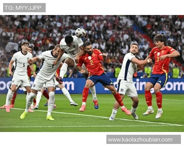 足球明星在赛后弹奏钢琴庆祝胜利展现多才多艺魅力与激情 足球明星在赛后弹奏钢琴庆祝胜利展现多才多艺魅力与激情